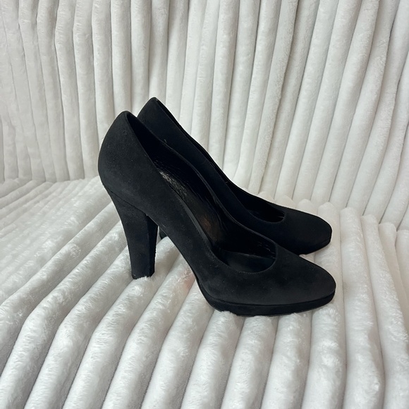 Michael Kors Suede Black 4 1/2 " Heel + 1/2 " Plato Pumps Size 8 1/2 - Picture 5 of 12